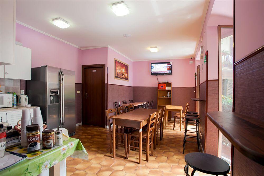 Hostel Legend R.g. Rome