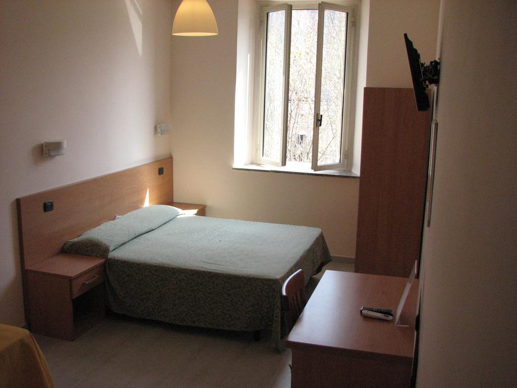 Friendship Place 2* Rome