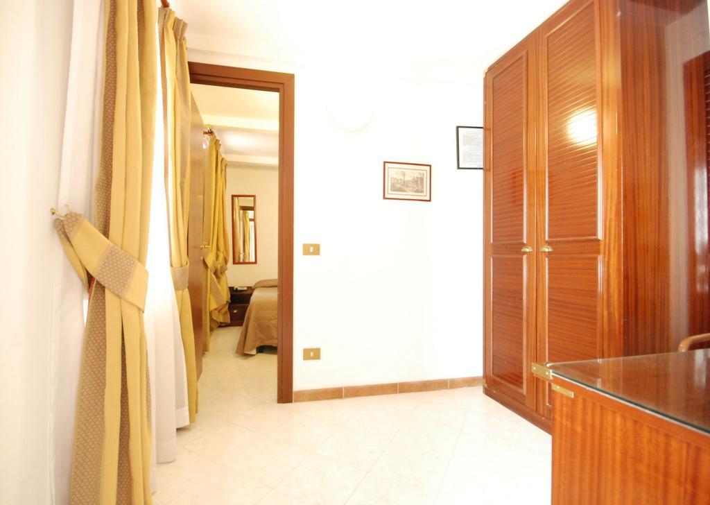 Vatican 3* Rome
