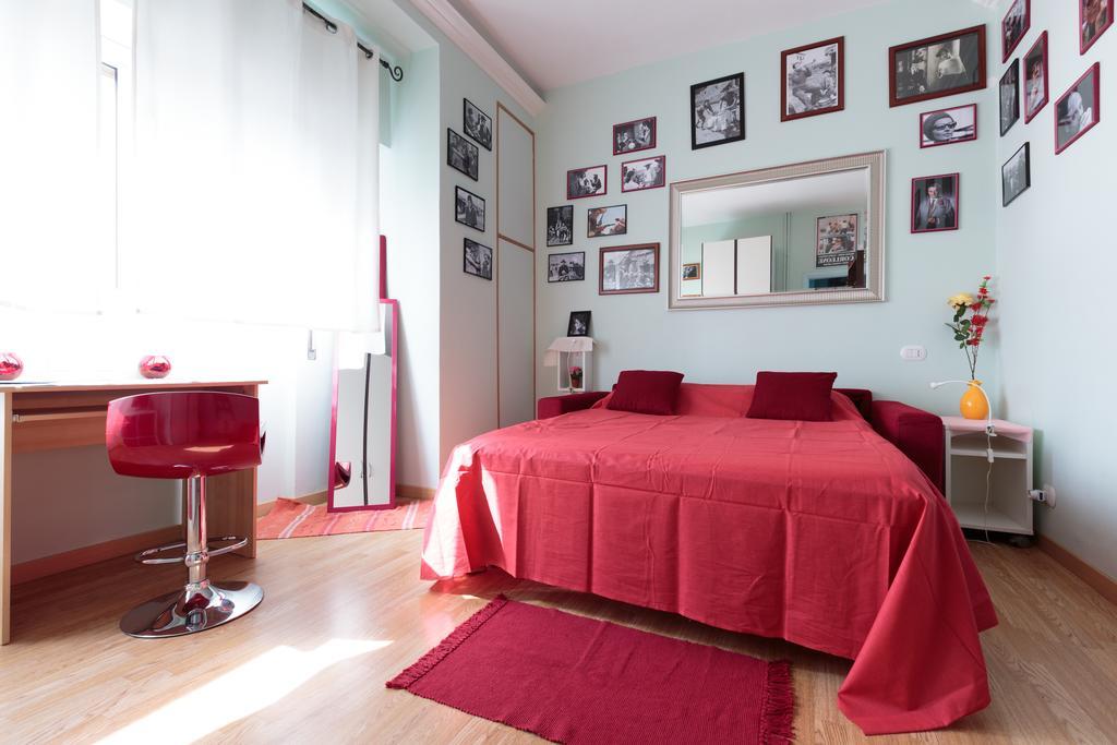 Simon Holiday House Rome
