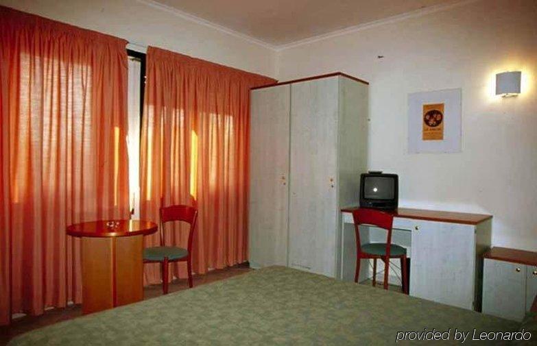 Laurence Hotel 3*