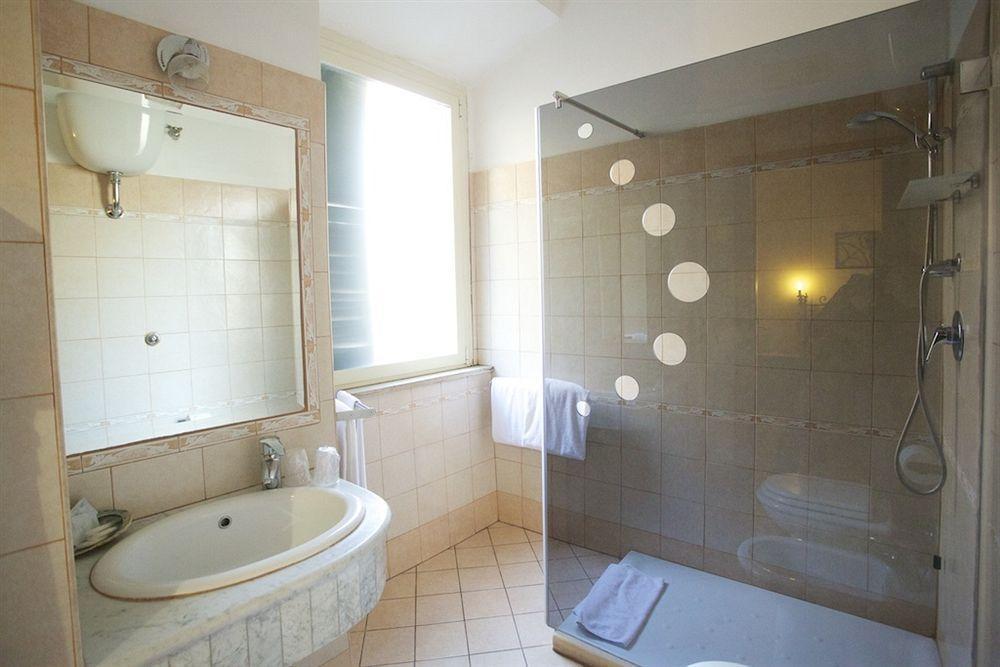 Nicolas Guest house