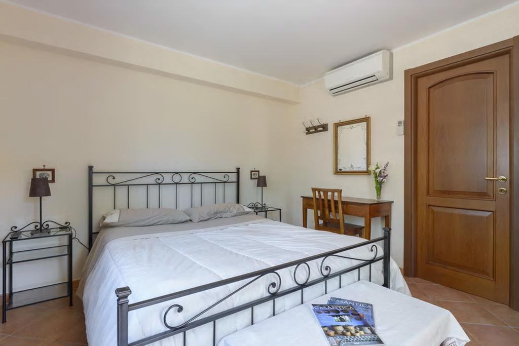 Bed & Breakfast La Valle Dei Casali