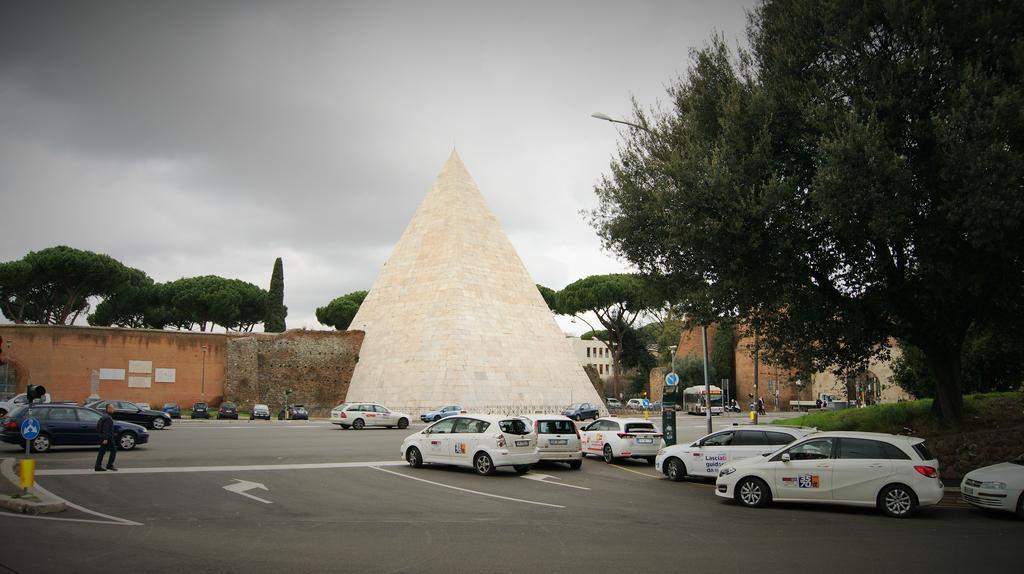 I Piramide Affittacamere Roma