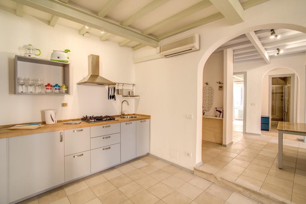 Apartment Three Bedroom Campo Dei Fiori *