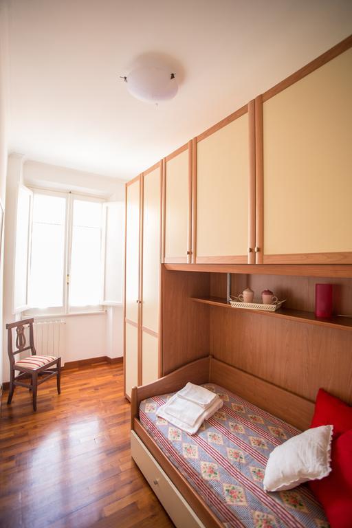 La Finestra Su San Pietro Apartment