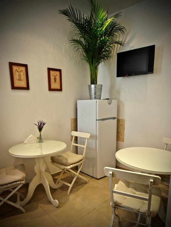Guest house Babuino 127 2*