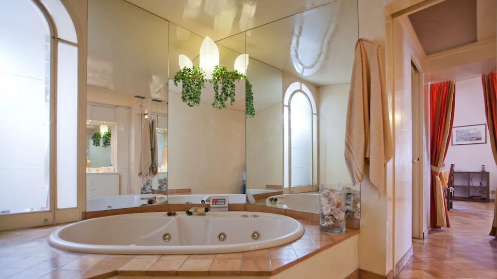 Rental In Rome Trevi Fouintain View Apartment Apartment *