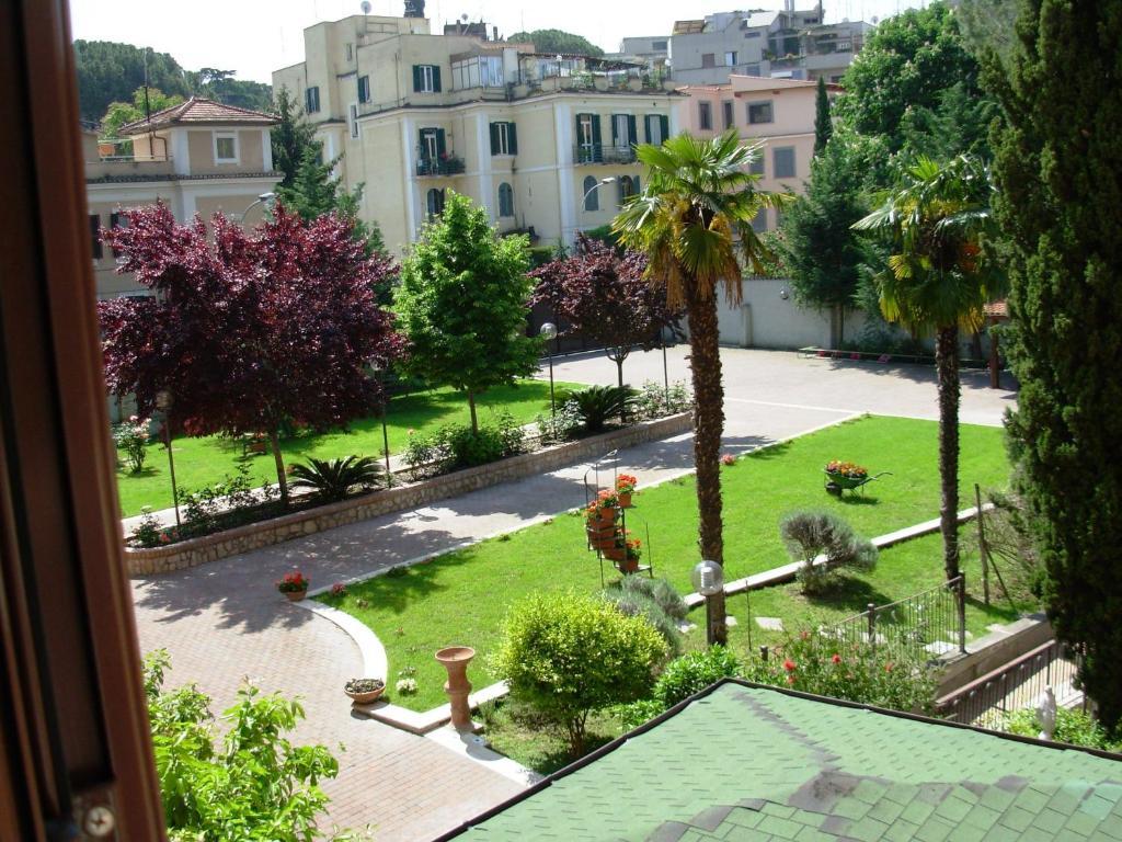 Maria Rosa Molas - Casa Per Ferie 3*