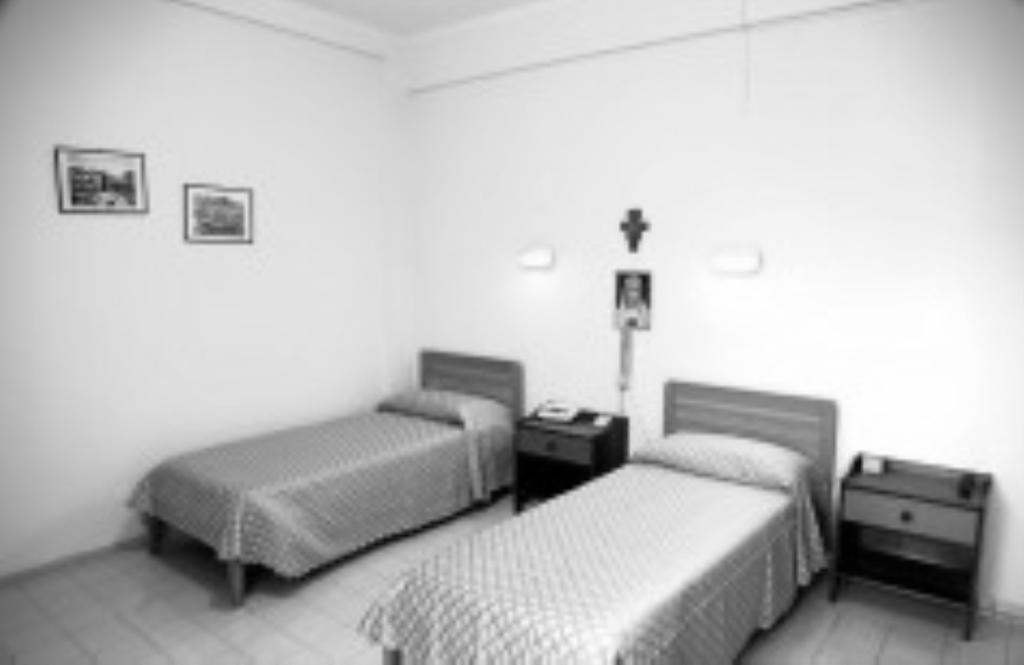 Hotel Casa Piccole Ancelle Di Cristo Re Rome