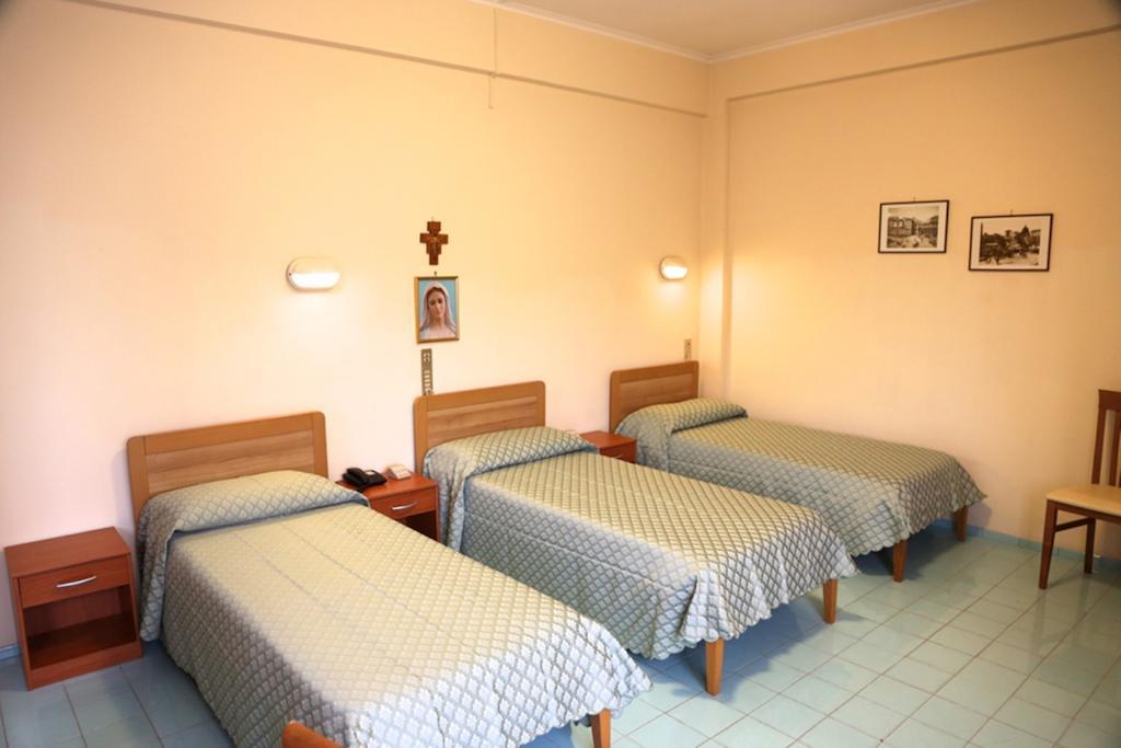 Casa Piccole Ancelle Di Cristo Re Rome