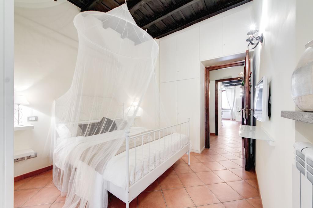 Appartamento Elegant Behind The Colosseum