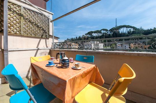 Apartment L'attico Di Laura Rome