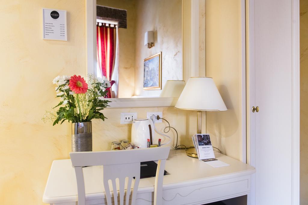 Bed & Breakfast Domus Trevi Rome