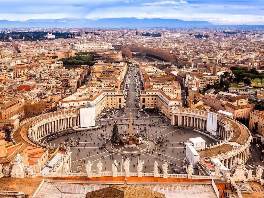 Vaticano Julia Roma