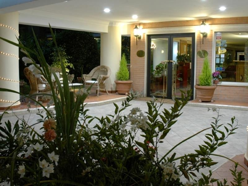 Aurora Garden Roma