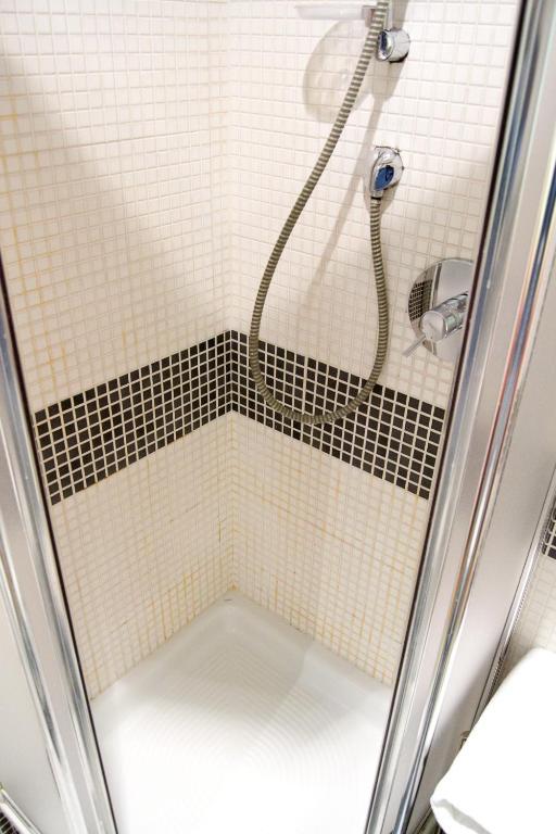 Domus Mazzini Bed & Breakfast 2*