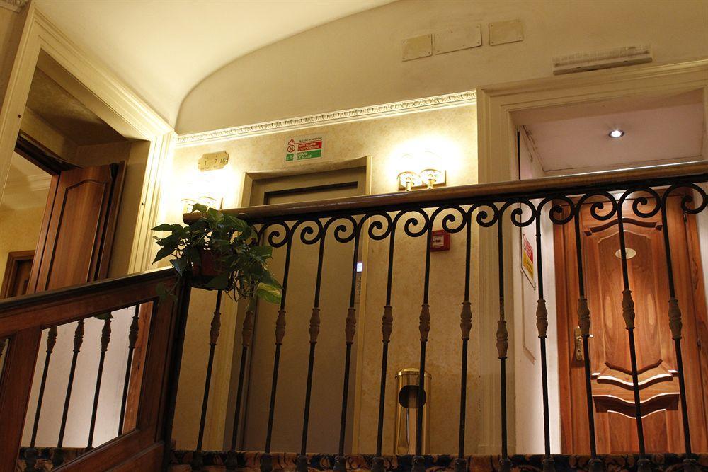 Hotel Pace Helvezia Rome