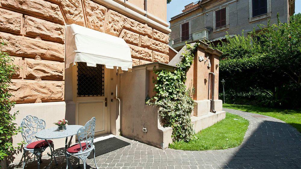 Aventino 3*