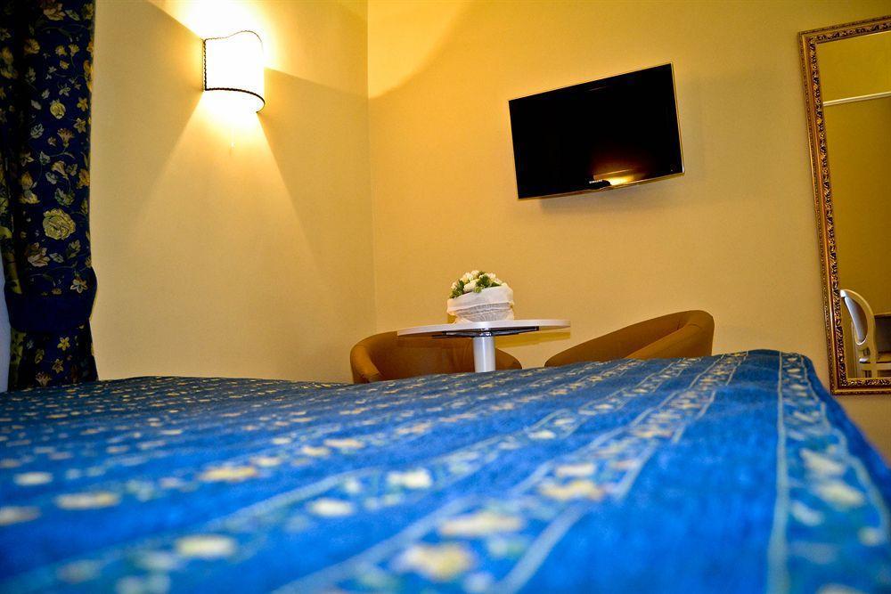 Dimora Degli Dei Guest house Rome