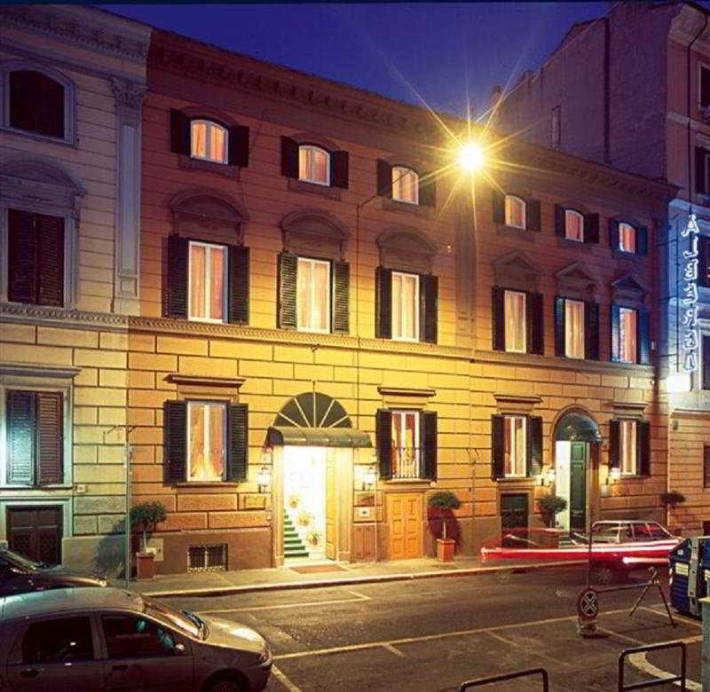 Hotel Astoria Garden 3*