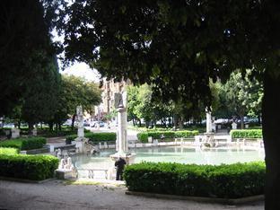 Domus Mazzini Bed & Breakfast 2*
