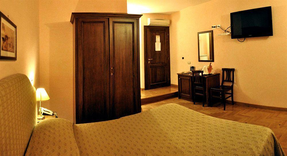 Boncompagni 3* Rome