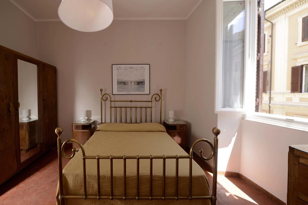 Apartment Via Montebello Rome