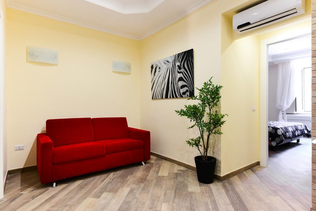 Apartment Domus Regina Colosseo Rome