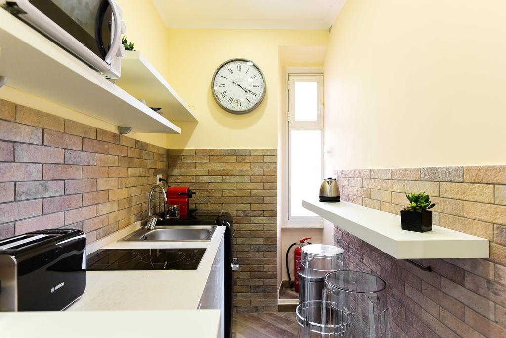 Apartment Domus Regina Colosseo *