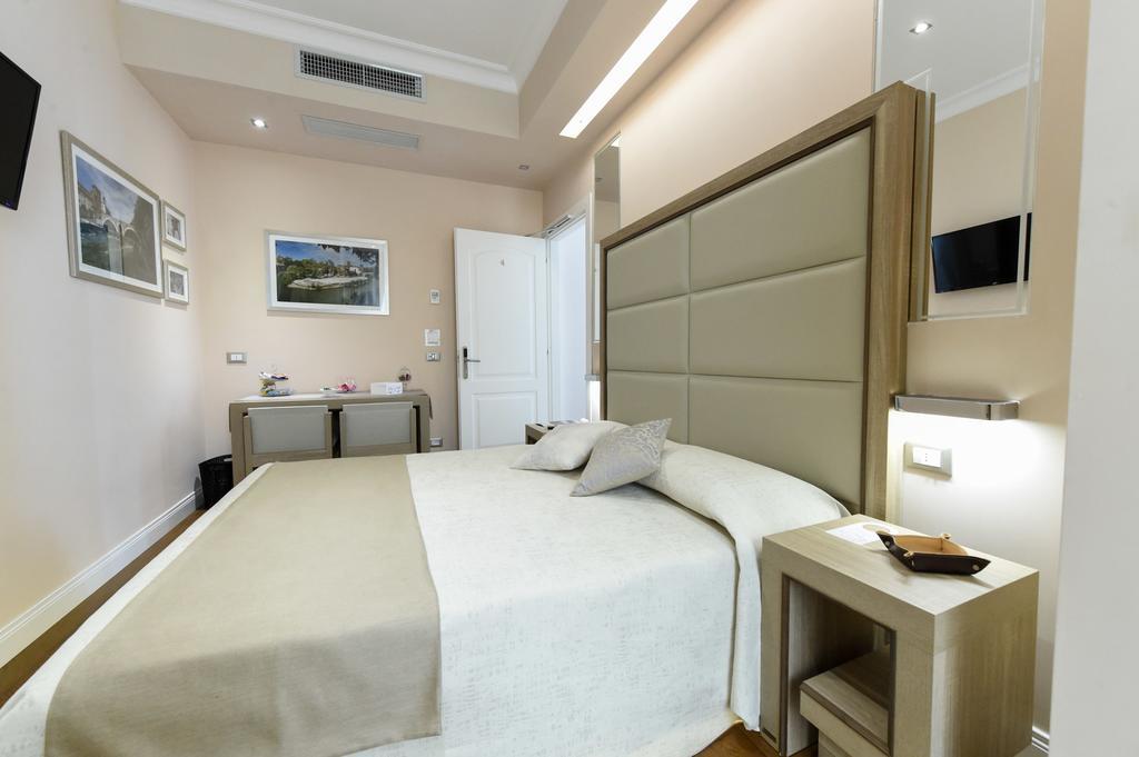 Domus Clara Guest house
