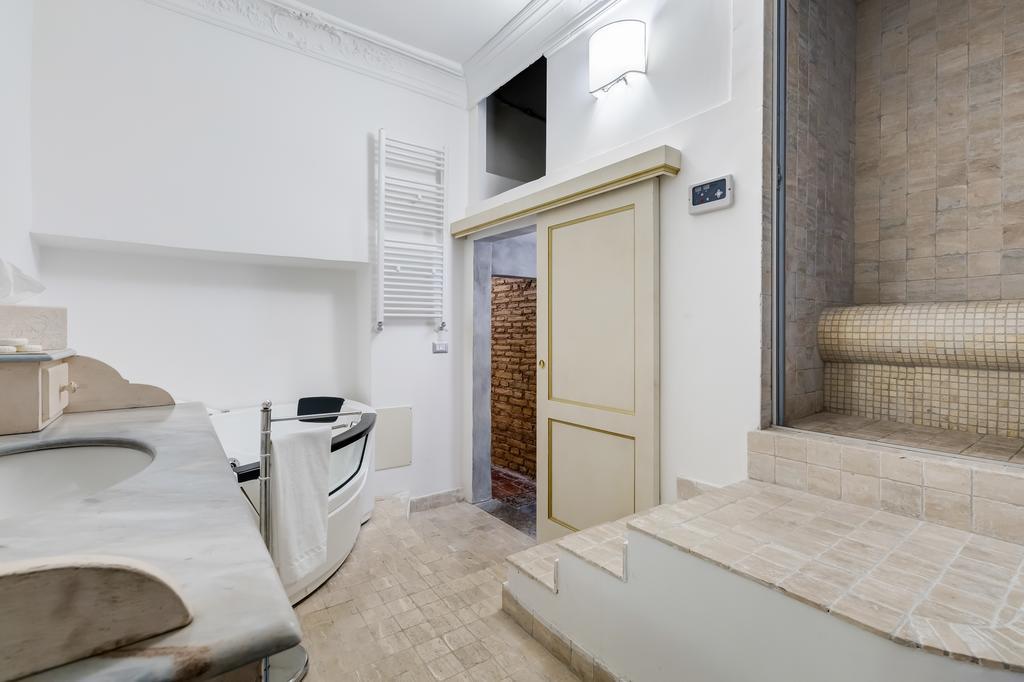 Colonna - Spanish Steps & Appartamento Roma