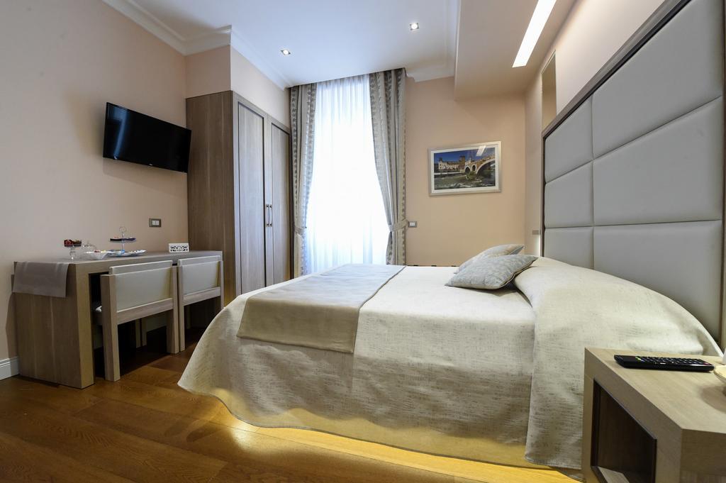 Domus Clara Guest house 3*