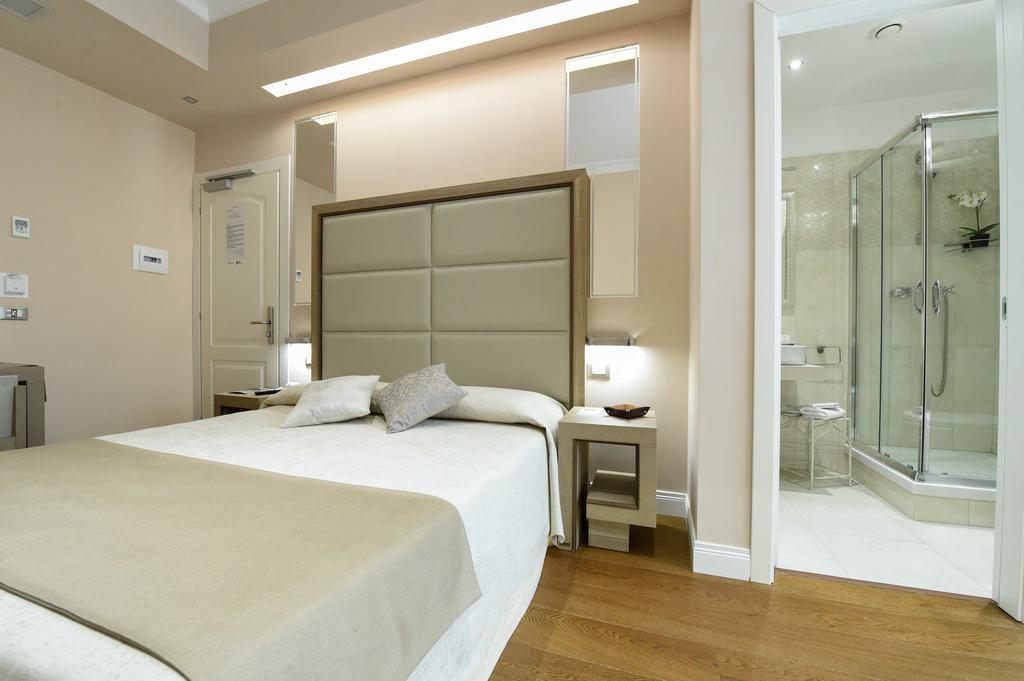 Domus Clara Guest house 3*