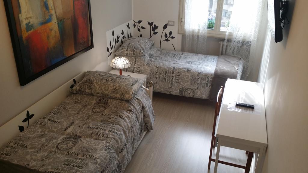 La Perla Di 2* Rome