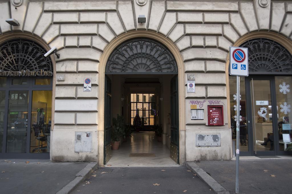 Capital Flat 9-a Rome