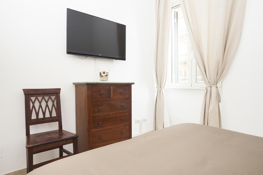 Apartment Tritone 91 Rome