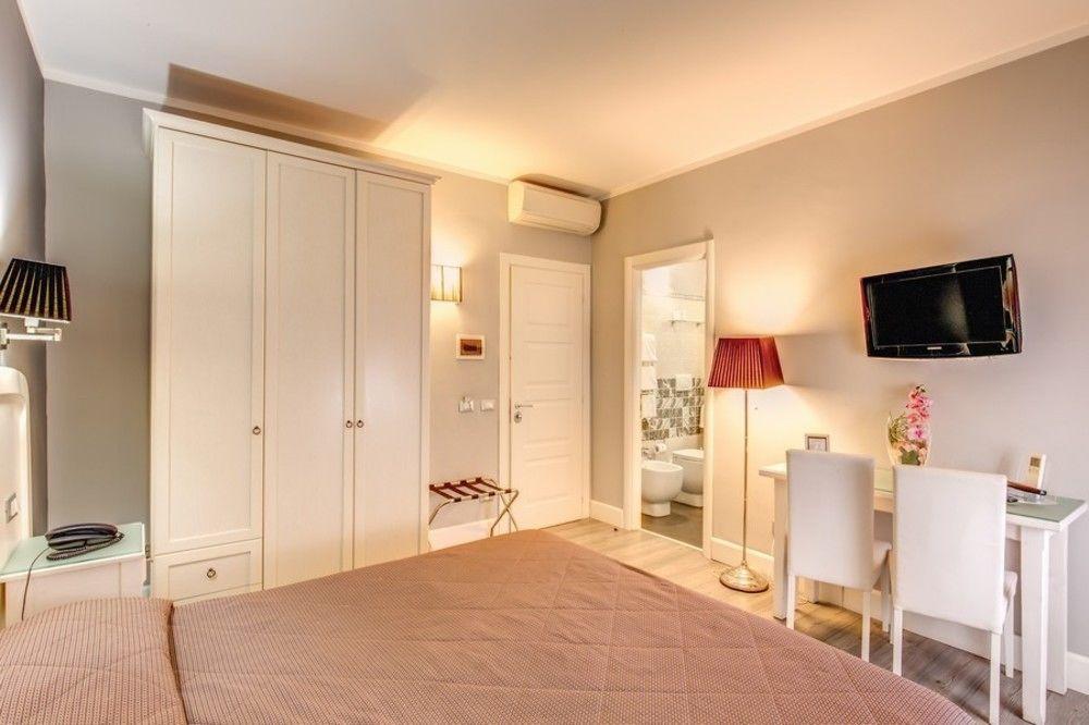 Residenza Castrense Bed & Breakfast 2*