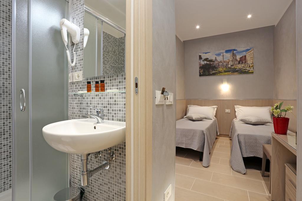 Guest house Adorasuite 2 2*