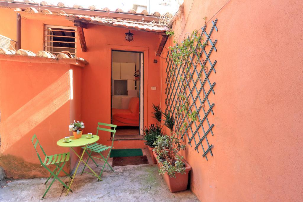Indi Flat In Monti * Rome
