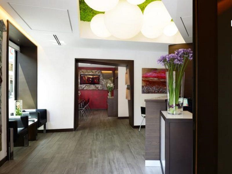 Art - Gruppo Trevi Hotel Rome