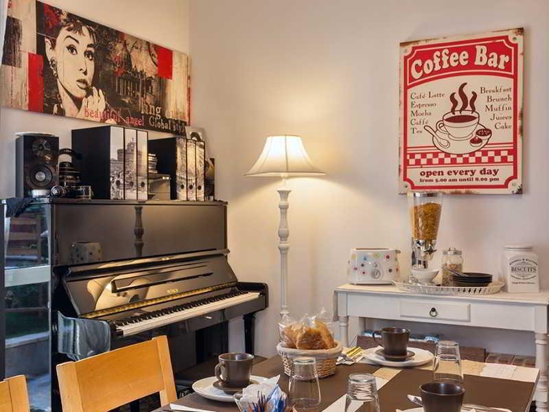 Ai 2 Papi Bed & Breakfast Rome