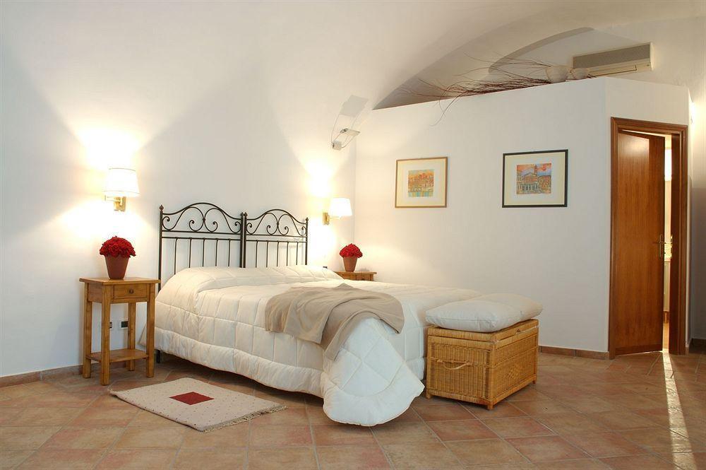 Le Clarisse Trastevere Guest house 3*