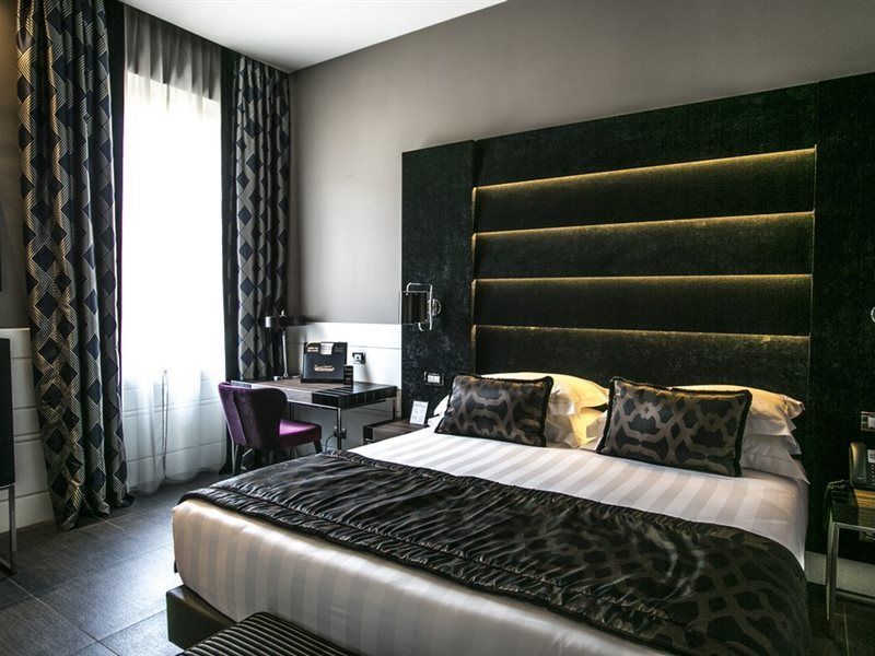 The Glam Rome