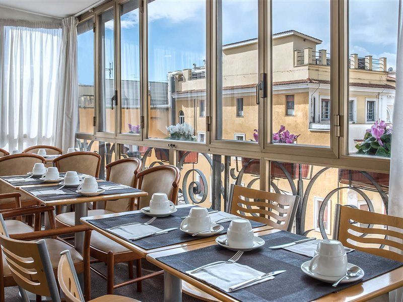 Tritone Hotel