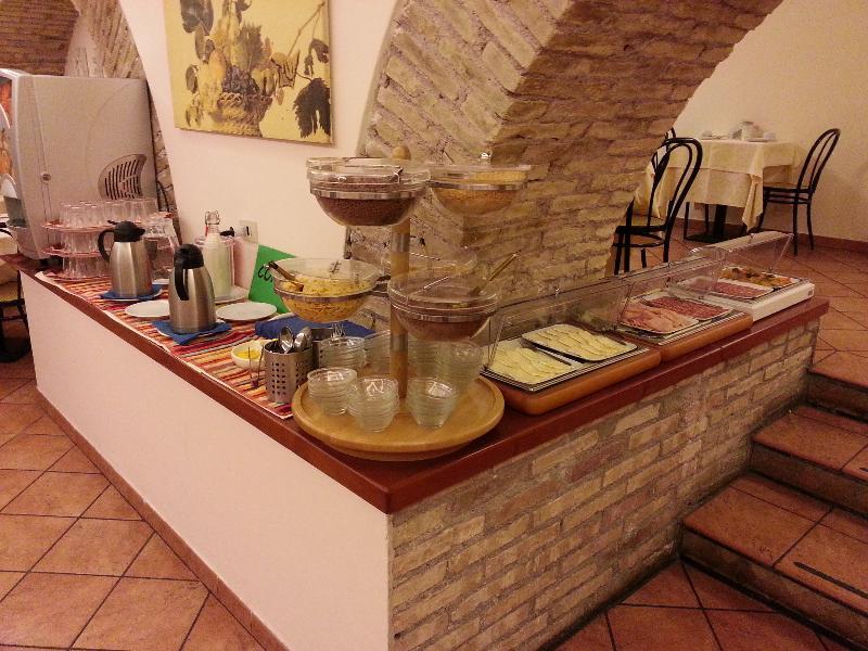 Hotel Corona Rome