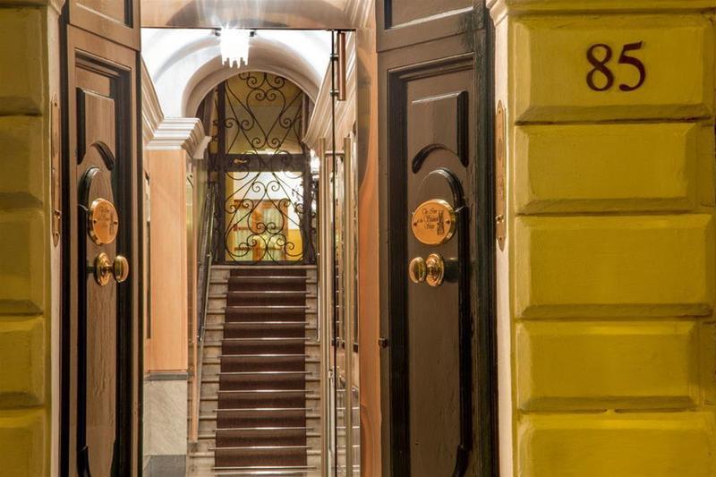 Hotel At The Spanish Steps View 2*