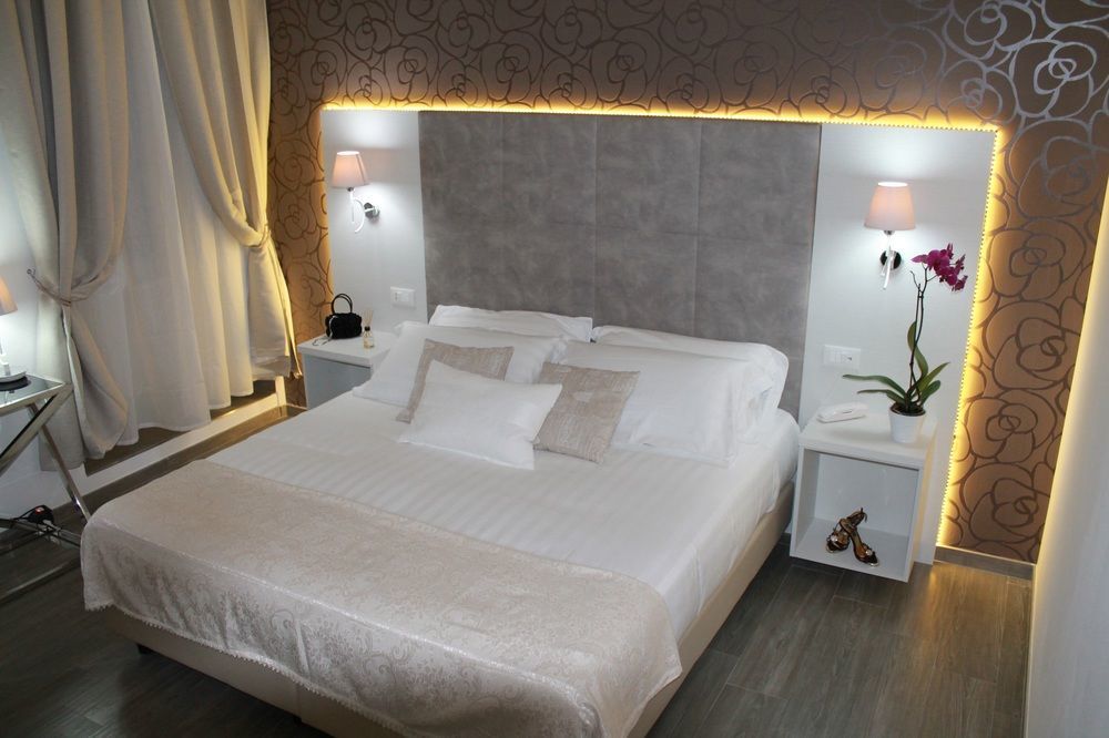 Elenoire & Guest house
