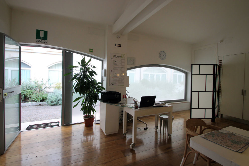 Irooms Forum & Colosseum Guest house 4*