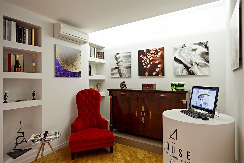 Lahouse By Premium Collection Guest house